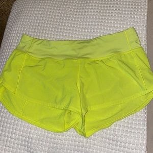 Lululemon shorts - size 6 - 2.5 inch